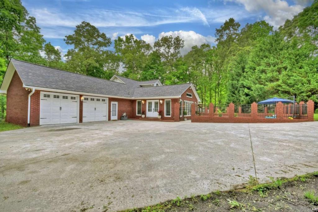 76 White Oak Drive, Blue Ridge, Georgia image 2