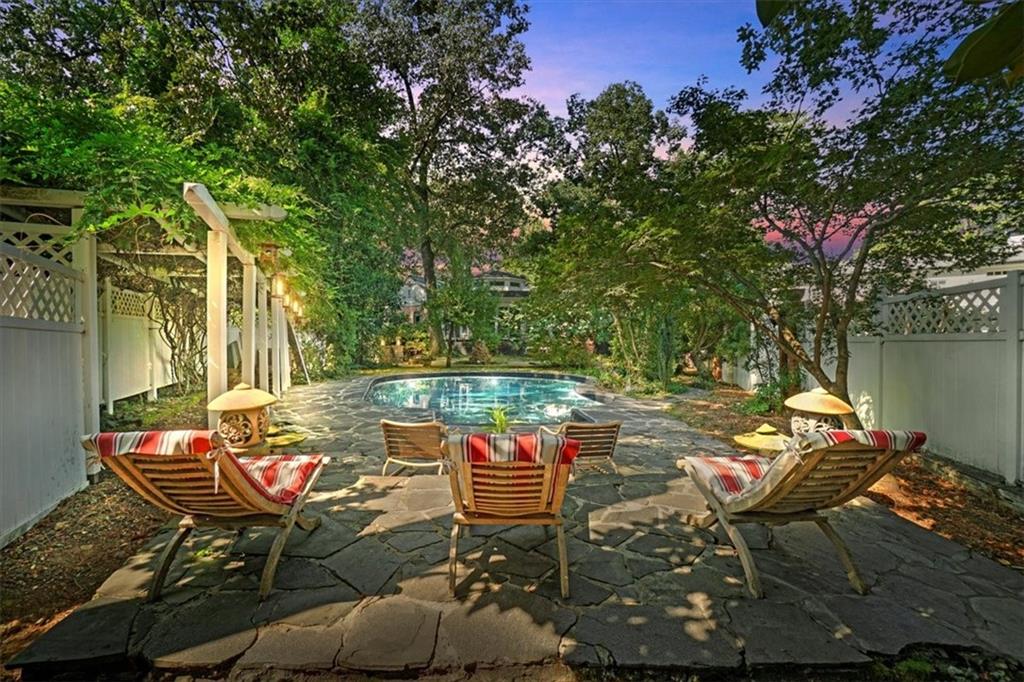 3061 Peachtree Drive NE