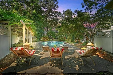 Photo of 3061 Peachtree Drive NE, Atlanta, GA 30305 (MLS # 7745718)