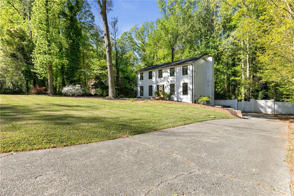 2212 Brookfield Drive, Lawrenceville, Georgia image 2