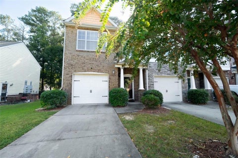 Townhouse For Sale - 7070 Galloway Point<br/> Riverdale, GA 30296