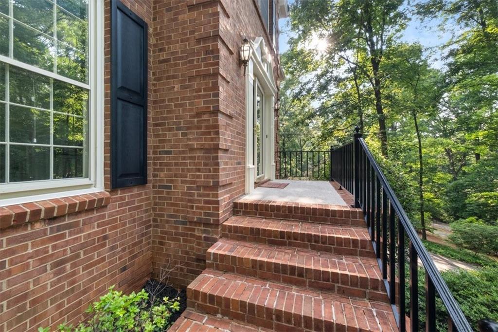 127 ROE HAMPTON LN Lane