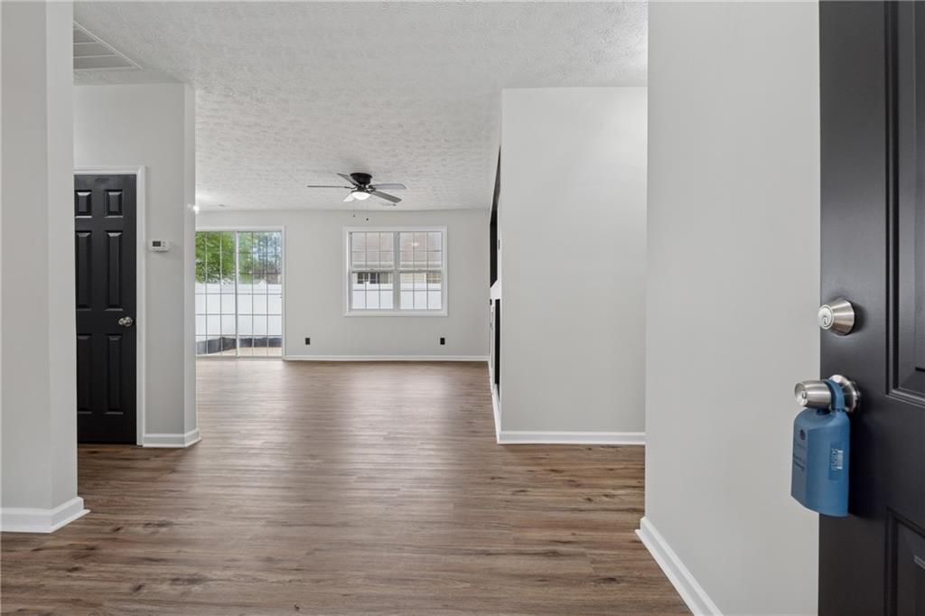 328 Windcroft Circle, Acworth, Georgia image 3