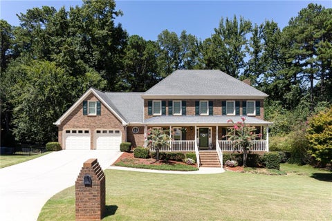 Homes For Sale - 2431 Chimney Top Lane Ln<br/> Snellville, GA 30078