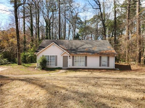 Homes For Sale - 4765 Stillwood Cove<br/> Forest Park, GA 30297