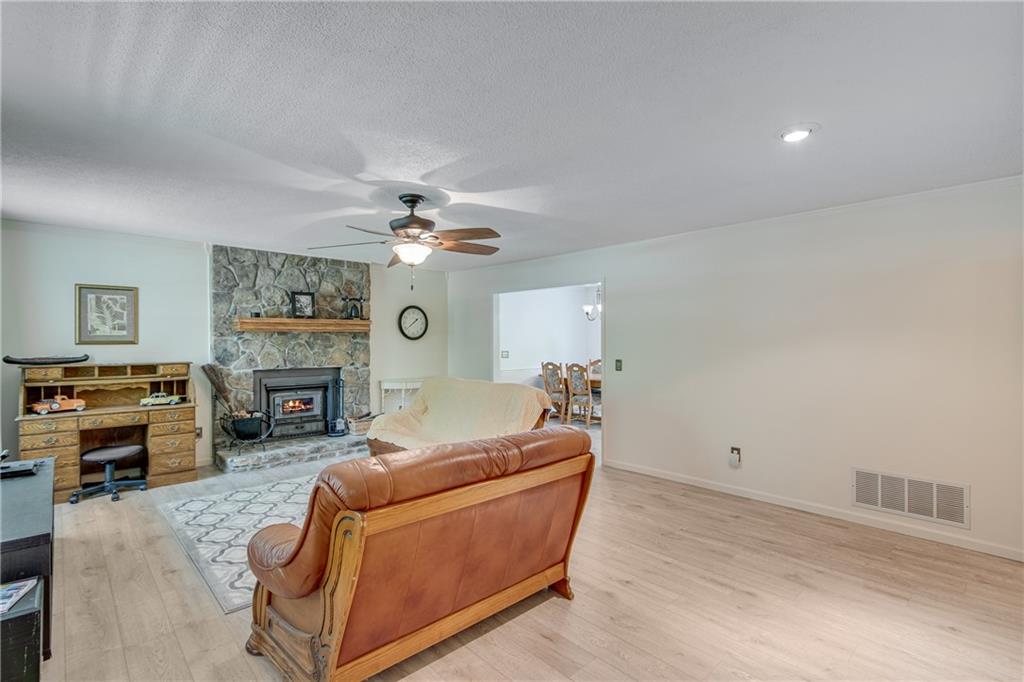 3737 James Ed Road, Gainesville, Georgia image 9