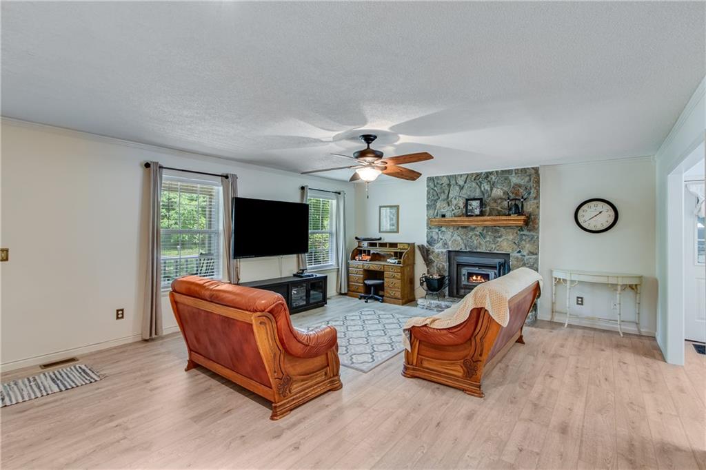 3737 James Ed Road, Gainesville, Georgia image 10