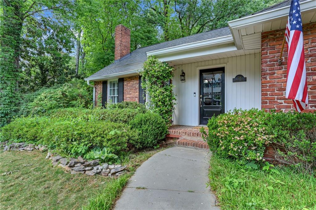 716 Burke Road NE