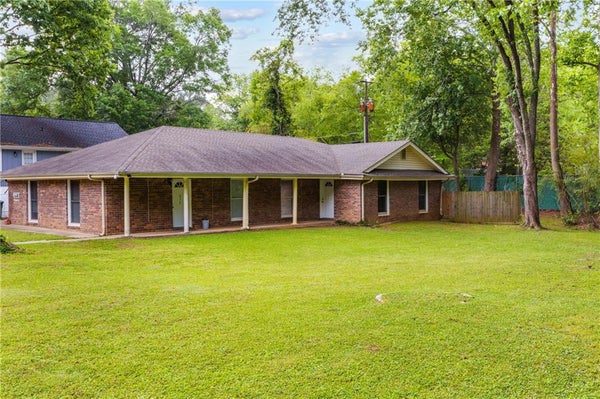 834 WILSON CIR SW, MARIETTA, GA 30064 - Image 7cc59eef0ad4f0f64aacbeb566a4c233/97725826