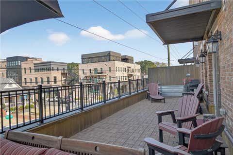 Condo For Sale - 8255 Main Street<br/> Woodstock, GA 30188