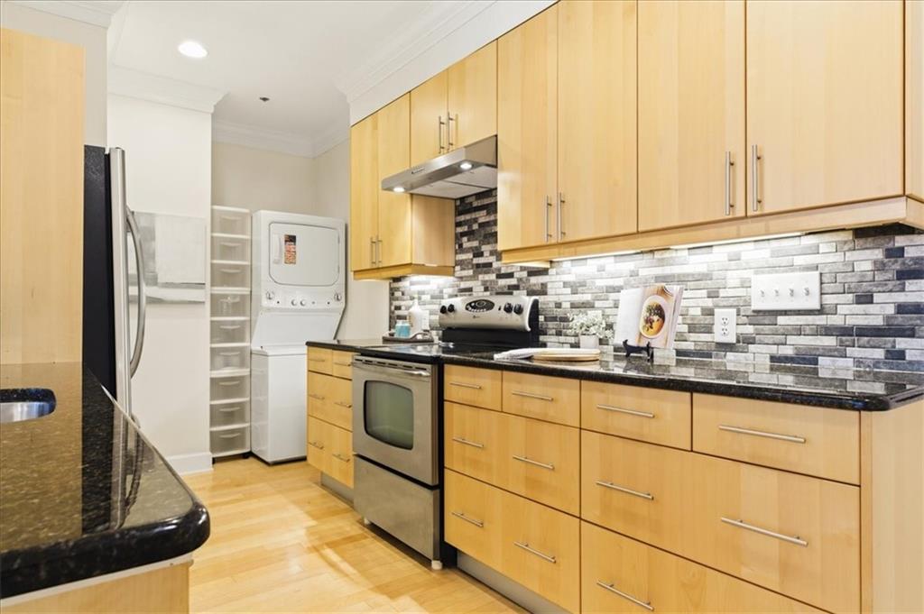 3777 Peachtree Road NE 923