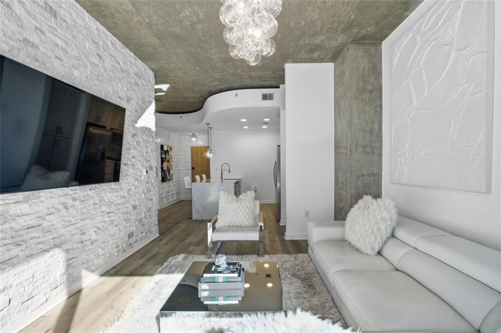 400 W Peachtree Street NW 705