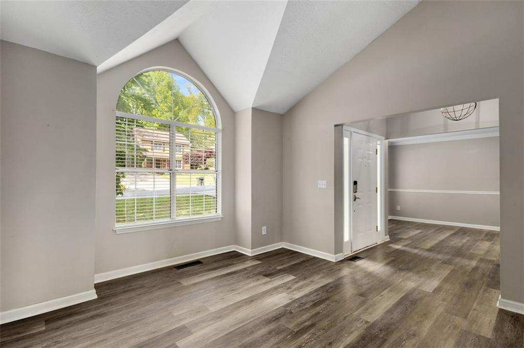1200 Taylor Oaks Drive, Roswell, Georgia image 6
