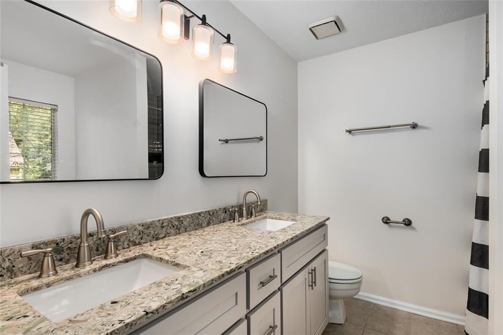 1200 Taylor Oaks Drive, Roswell, Georgia image 22