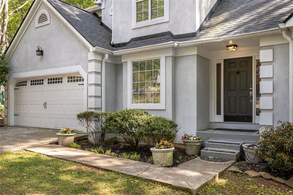 1200 Taylor Oaks Drive, Roswell, Georgia image 3