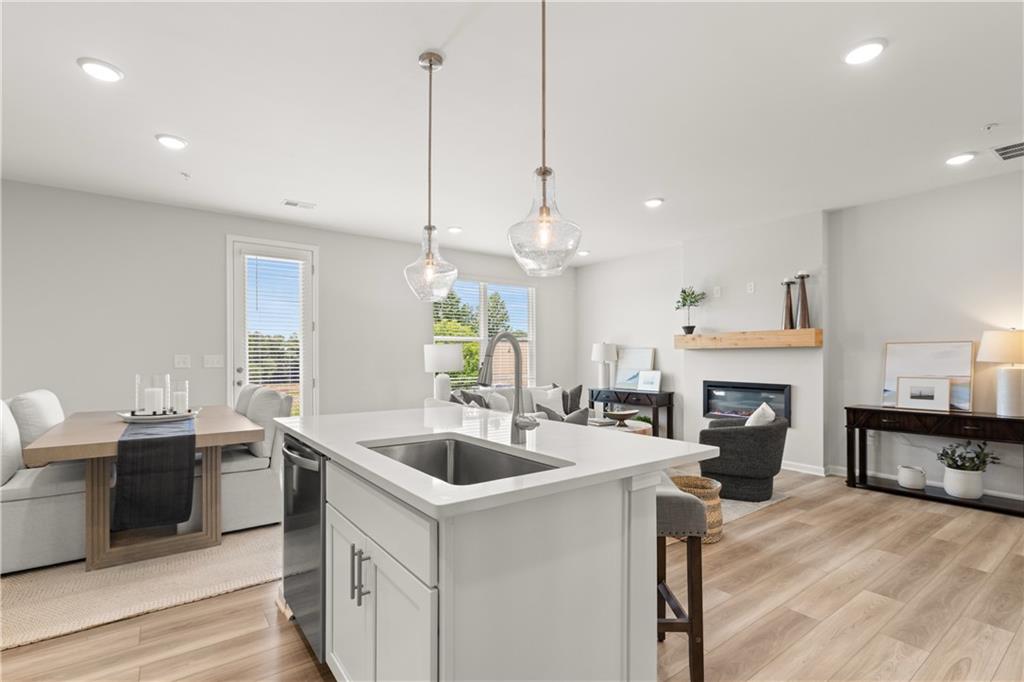 6220 Molo Lane 658