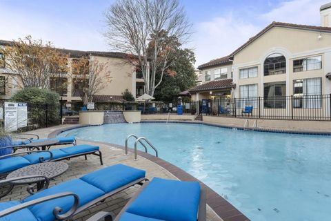 Photo of 3777 Peachtree Road NE #632, Atlanta, GA 30319 (MLS # 7684835)