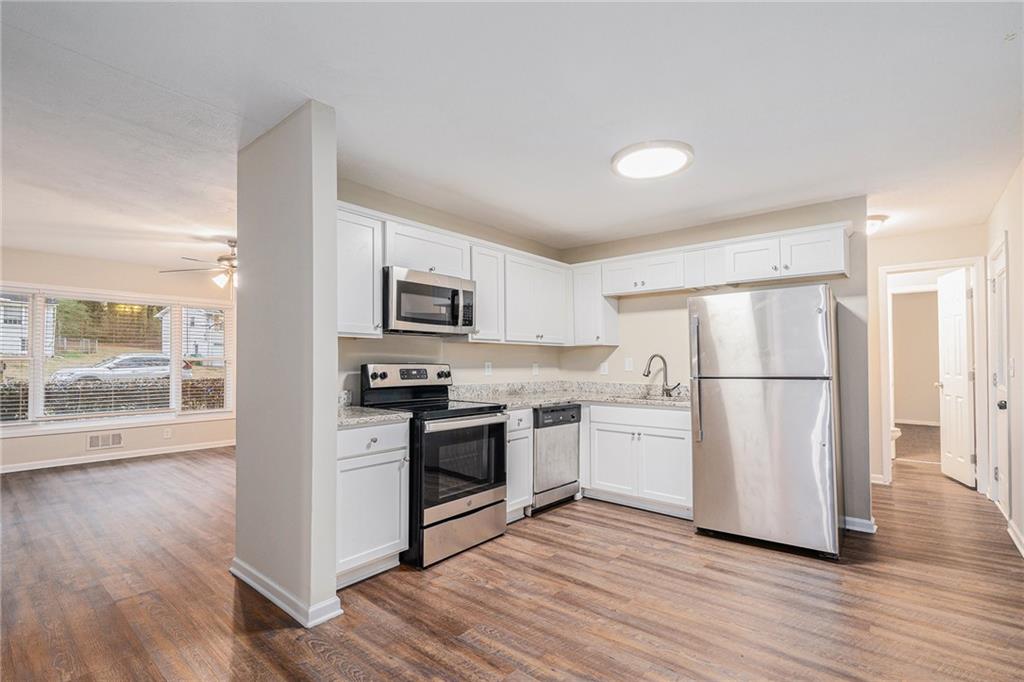 1512 PINE GLEN Circle