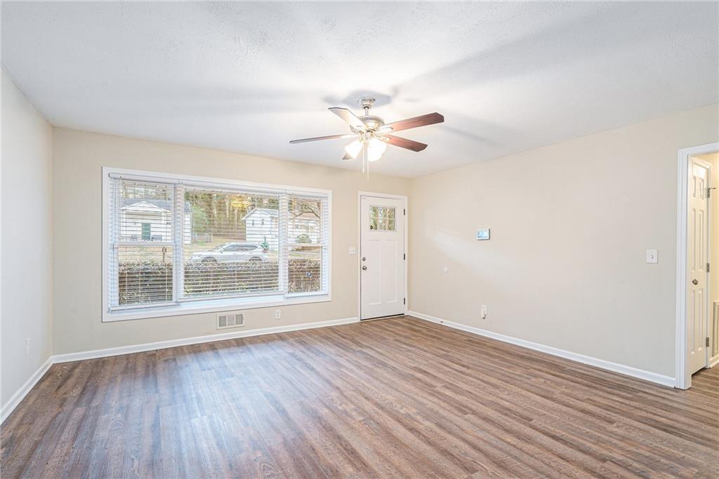 1512 PINE GLEN Circle