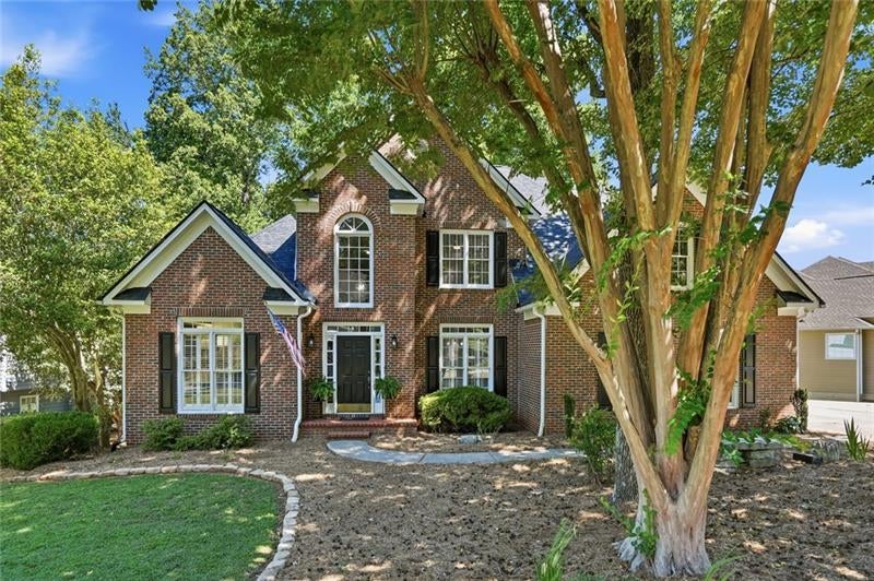 1032 Chippendale Trail SW