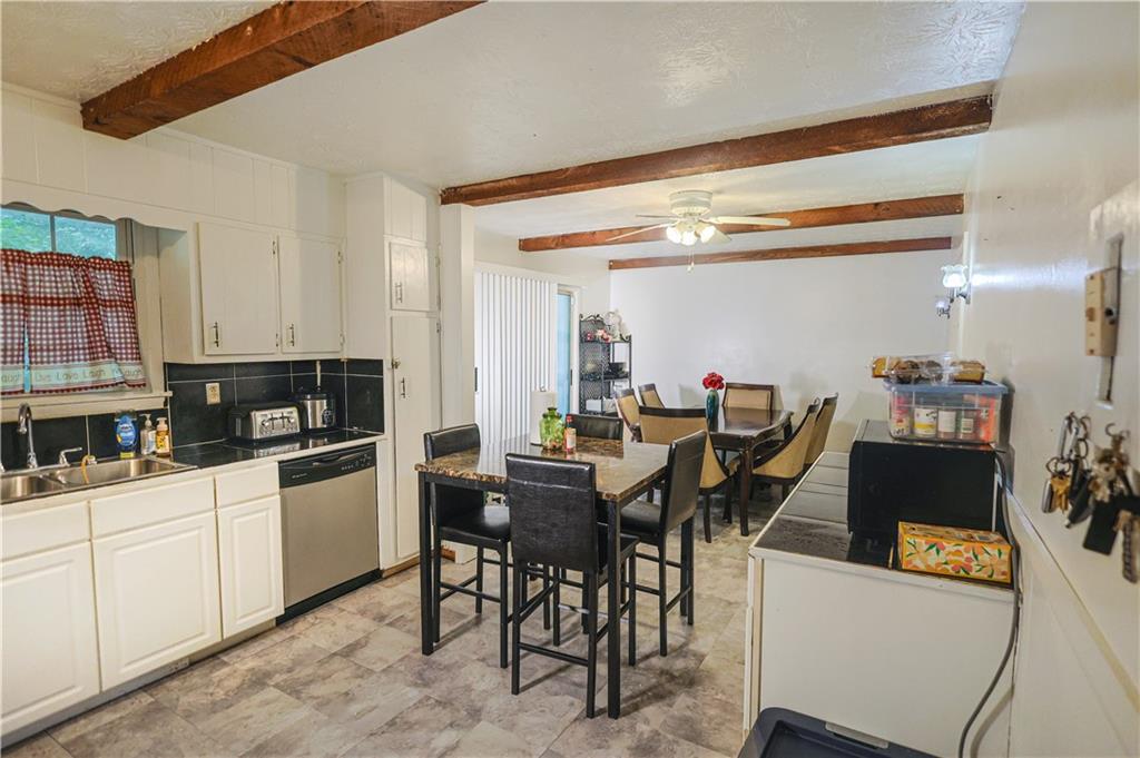 2521 Rockknoll Drive