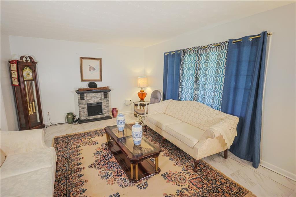 2521 Rockknoll Drive