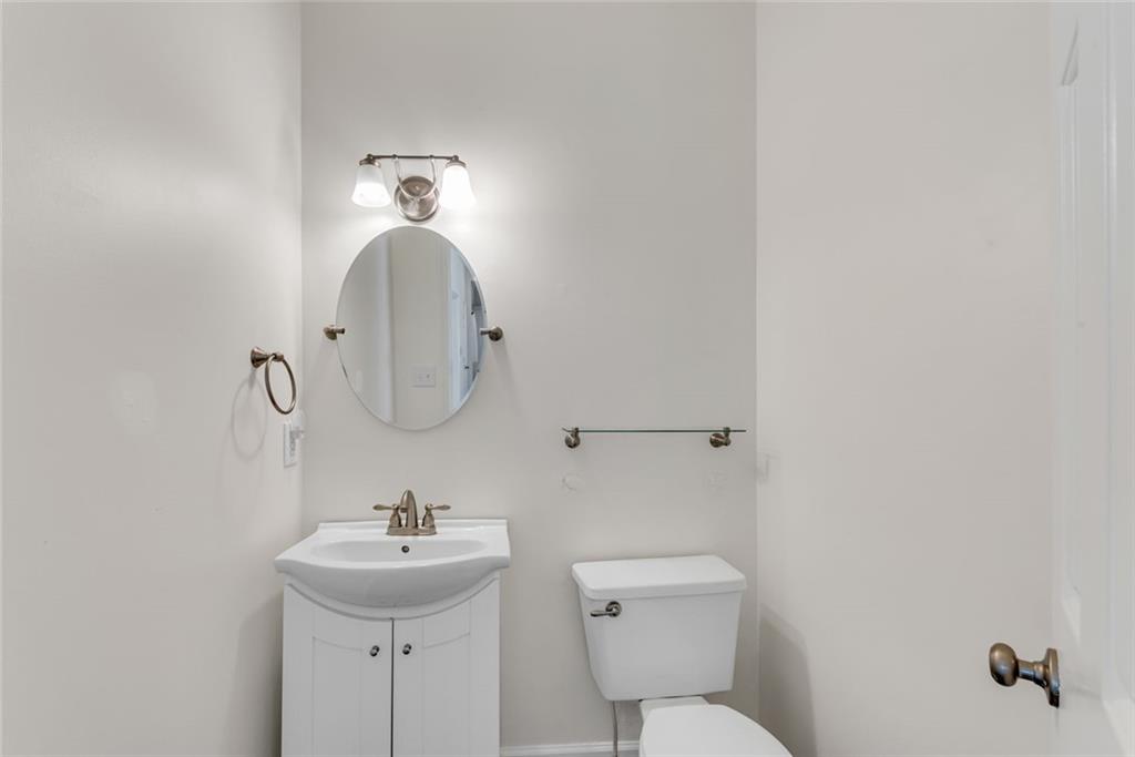 2350 Shore View Way, Suwanee, Georgia image 9
