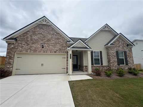 Homes For Sale - 5984 Spring Way Way<br/> Dekalb County, Stonecrest, GA 30038