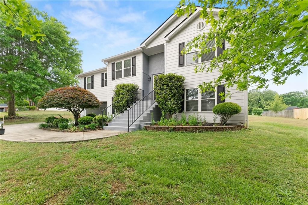 4570 Summerset Drive