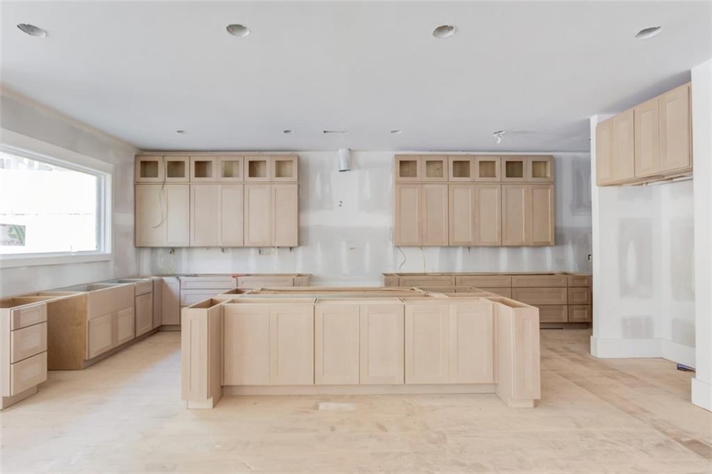 681 Old Peachtree Road