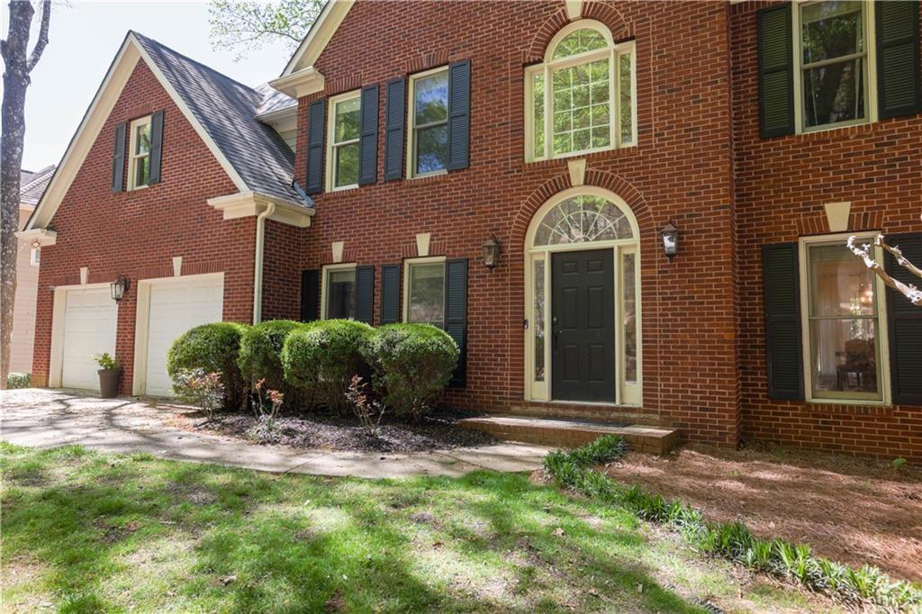 Charming retreat in the Johns Creek side of Alpharetta! Fully furnished, this beautifully-appointed house for rent offers modern comforts and convenience in a serene setting. With everything provided for you, all you need are your clothes and personal belongings to make this house a home. Adorned with an abundance of natural light, this house has new quartz countertops in the kitchen, new light fixtures throughout, built-in cabinets and floating shelves in the family room, and new flooring throughout. The five bedrooms with large closets offers plenty of room. And ... the basement offers additional space for everyone to enjoy, including a work-out room, a theatre, and space to entertain. This newly-updated house is in the coveted neighborhood of Highland Park. Complete with swim/tennis, a clubhouse, playground, and social activities, this neighborhood is in an ideal location to start the summer.