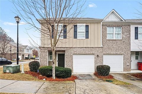 Townhouse For Sale - 2040 Wildflower Way<br/> Conyers, GA 30012