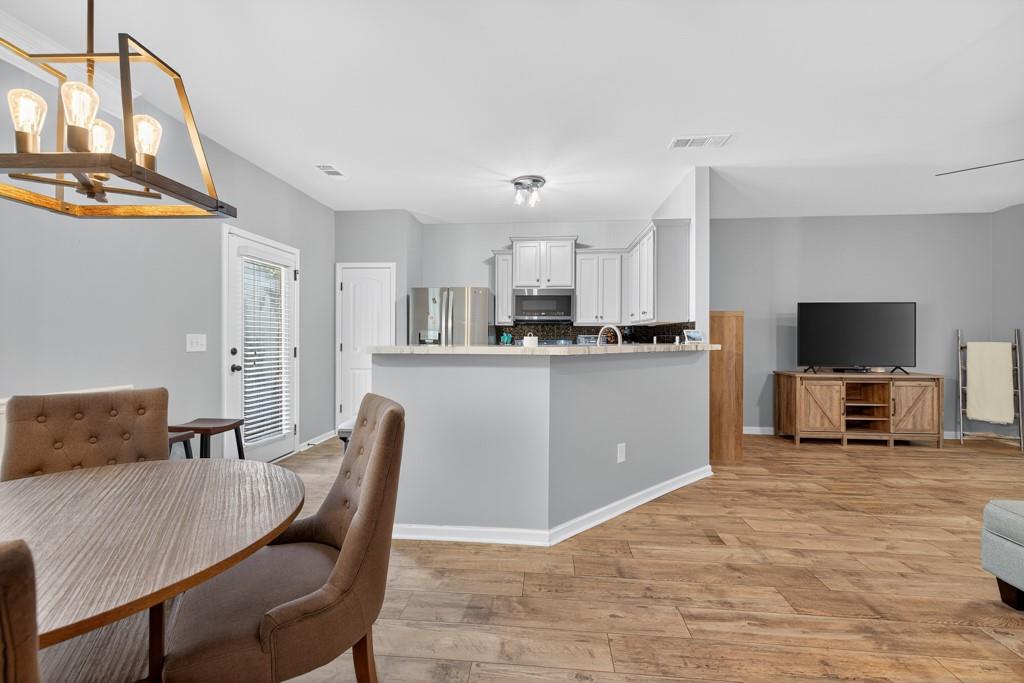 256 Valley Crossing