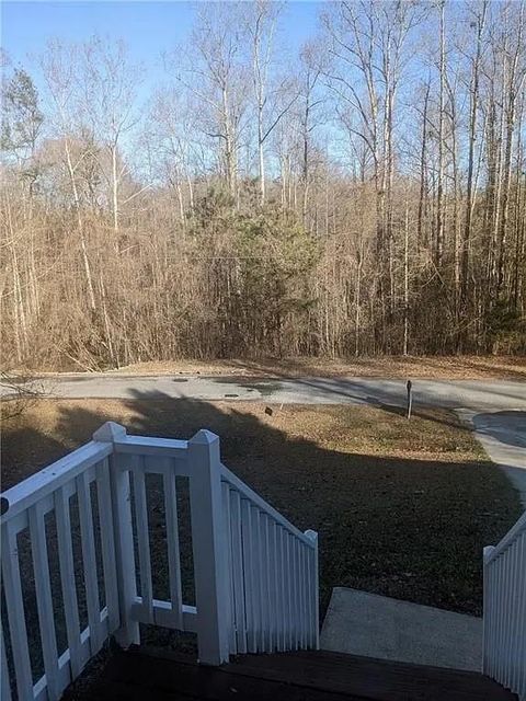 A home in Dawsonville