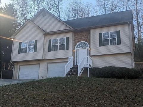 A home in Dawsonville