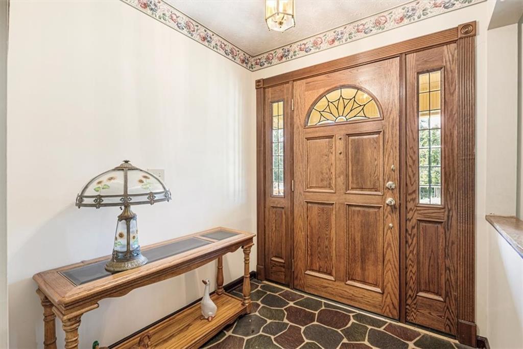 2950 Foothill Trail
