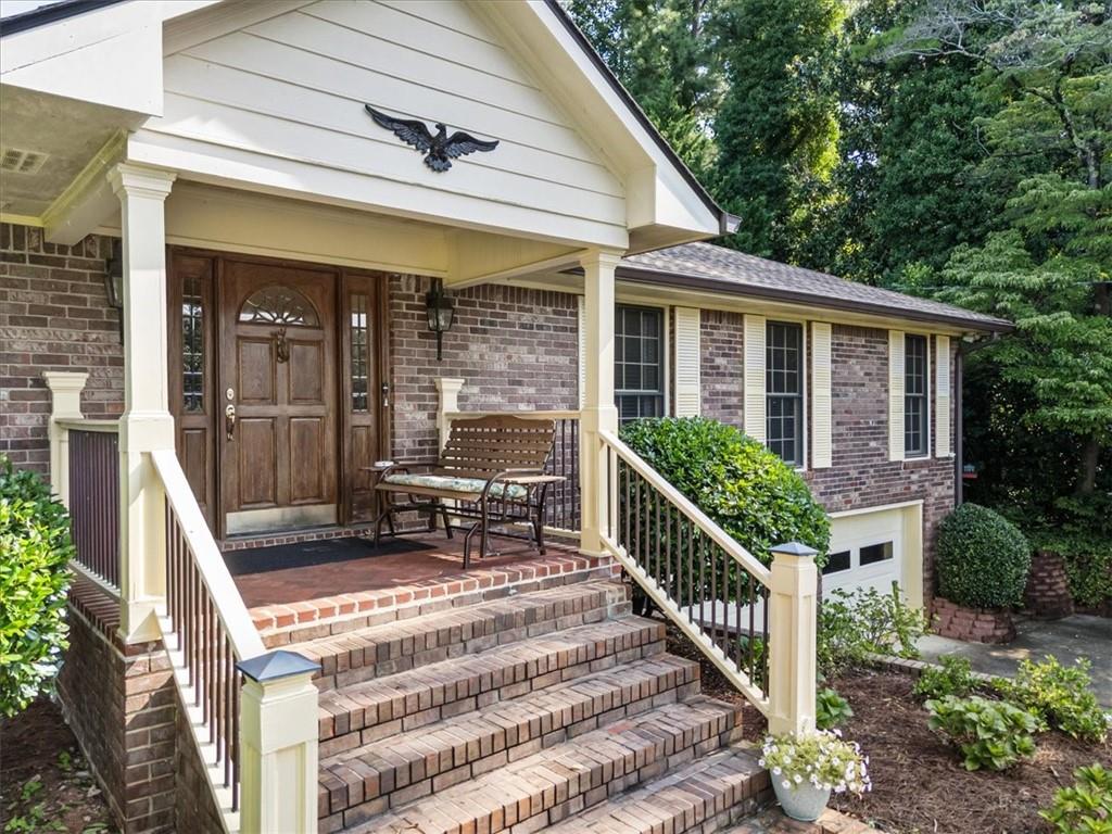 2950 Foothill Trail