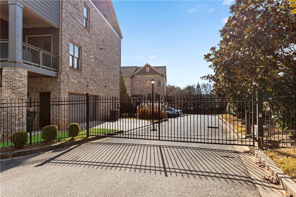2880 Stonehall Court #2, Atlanta, Georgia image 38