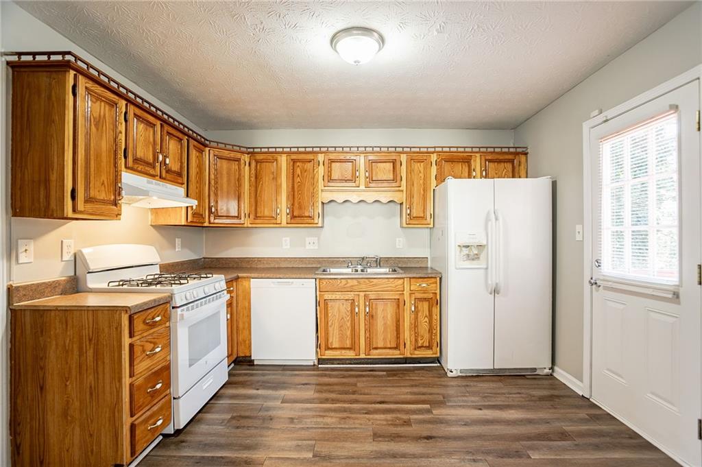 6265 Stoney Cove, Austell, Georgia image 3