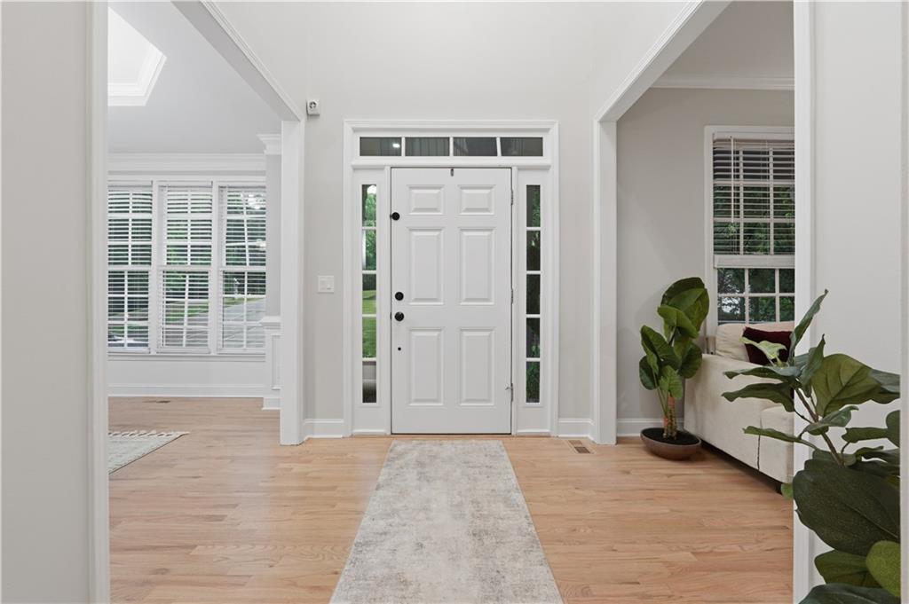 682 Montglade Court
