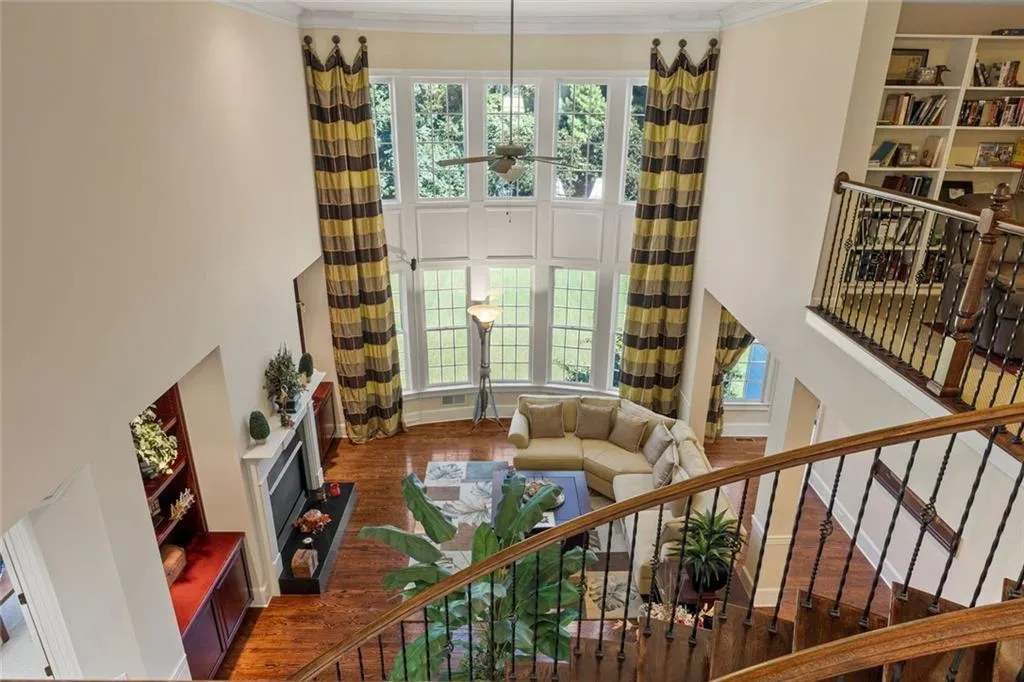 Atlanta, Georgia 30331, United States, 5 Bedrooms Bedrooms, ,4 BathroomsBathrooms,Residential,Pending,209910