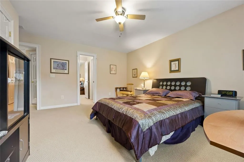 Atlanta, Georgia 30331, United States, 5 Bedrooms Bedrooms, ,4 BathroomsBathrooms,Residential,Pending,209910