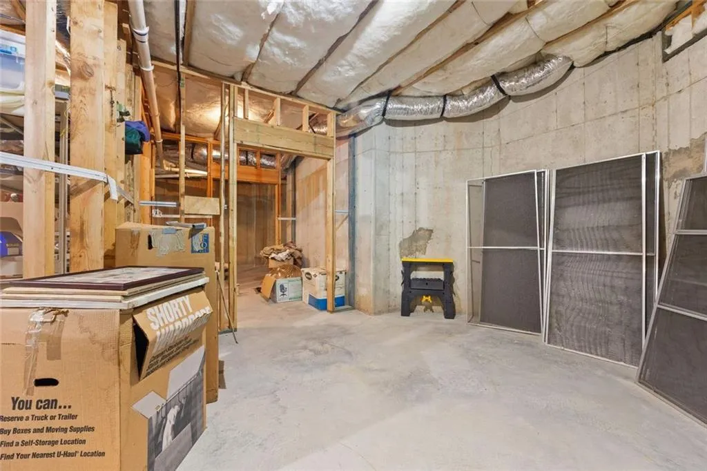 Atlanta, Georgia 30331, United States, 5 Bedrooms Bedrooms, ,4 BathroomsBathrooms,Residential,Pending,209910