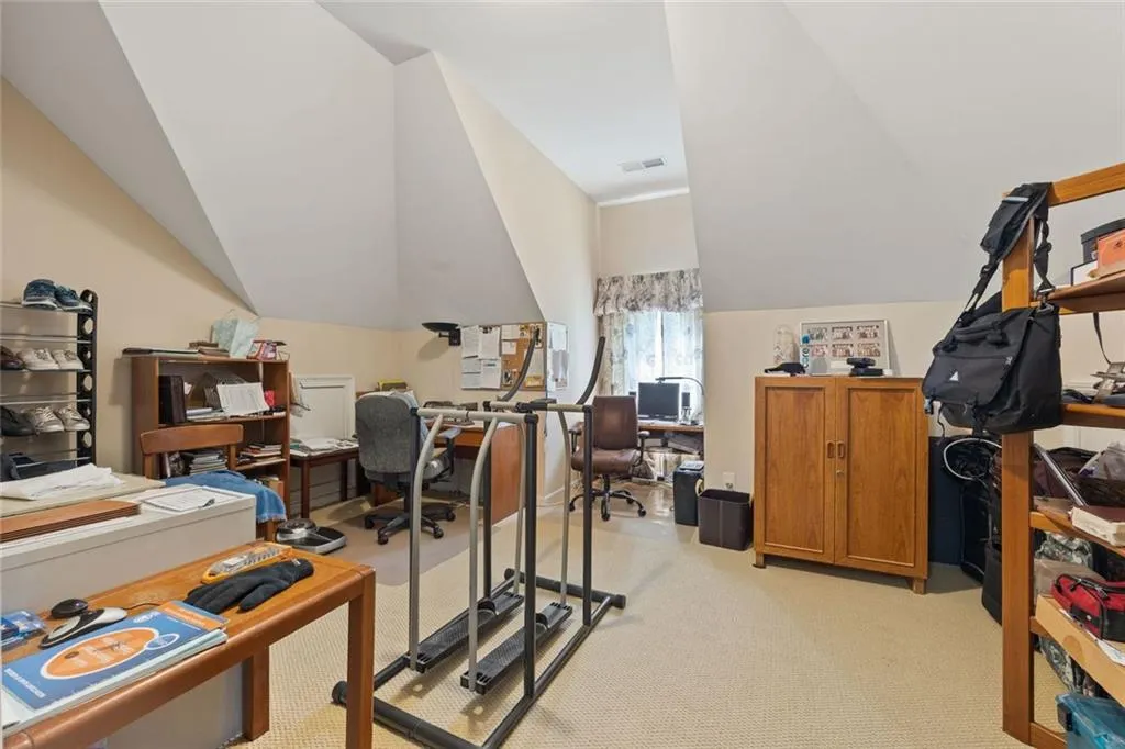 Atlanta, Georgia 30331, United States, 5 Bedrooms Bedrooms, ,4 BathroomsBathrooms,Residential,Pending,209910