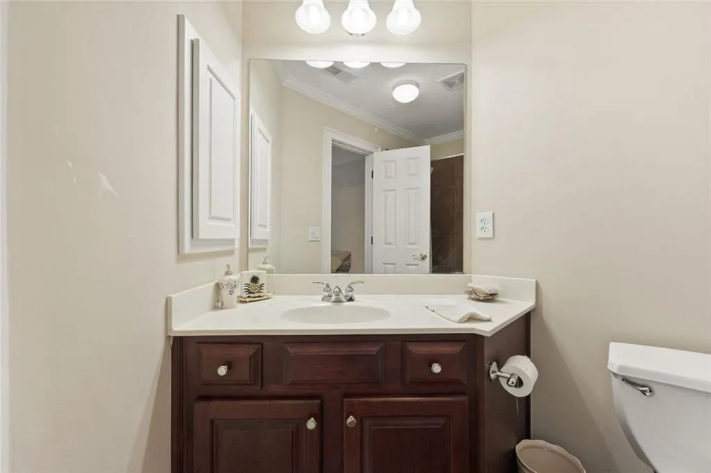 Atlanta, Georgia 30331, United States, 5 Bedrooms Bedrooms, ,4 BathroomsBathrooms,Residential,Pending,209910