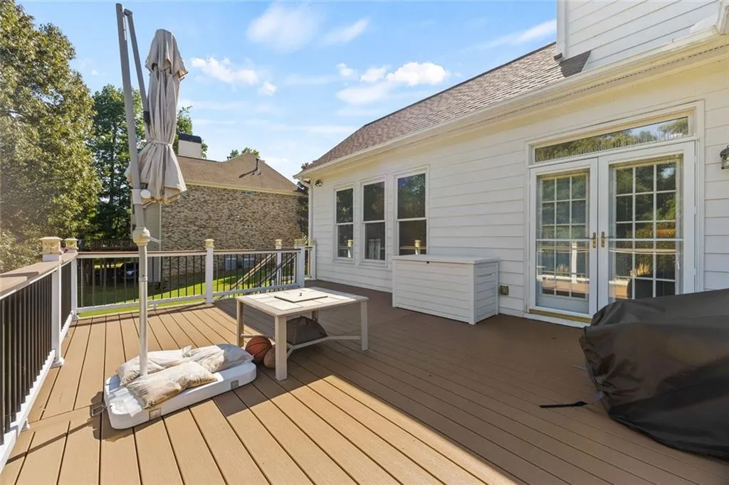 Atlanta, Georgia 30331, United States, 5 Bedrooms Bedrooms, ,4 BathroomsBathrooms,Residential,Pending,209910