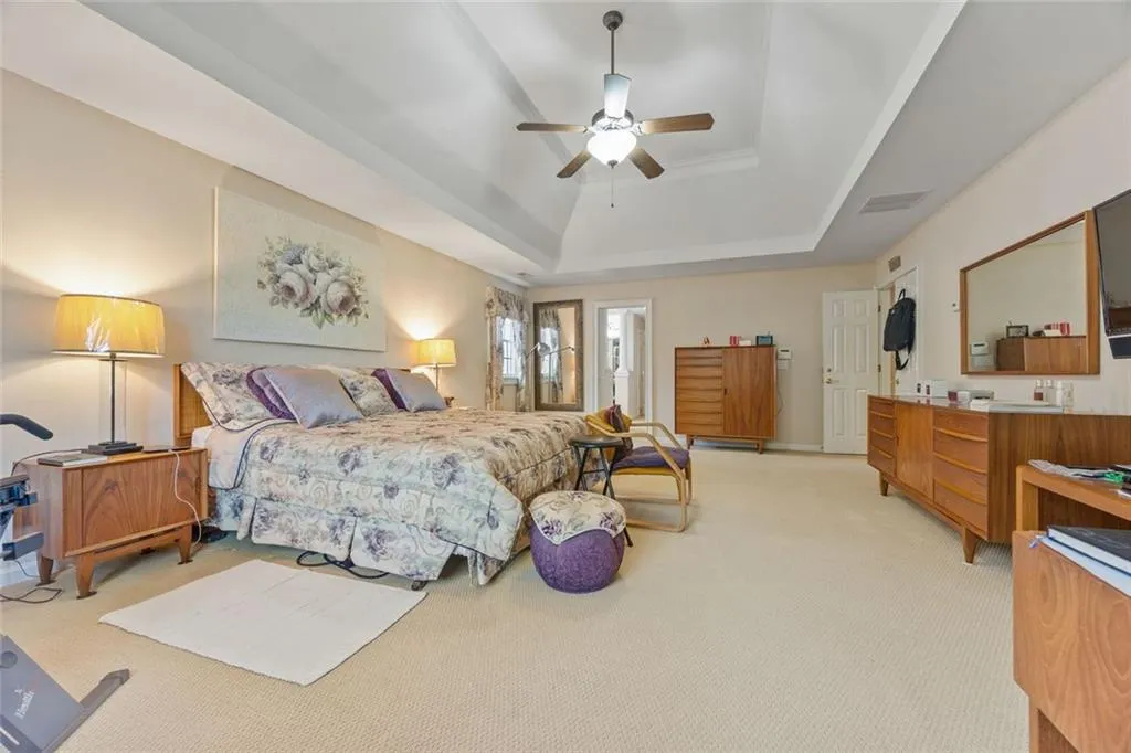 Atlanta, Georgia 30331, United States, 5 Bedrooms Bedrooms, ,4 BathroomsBathrooms,Residential,Pending,209910