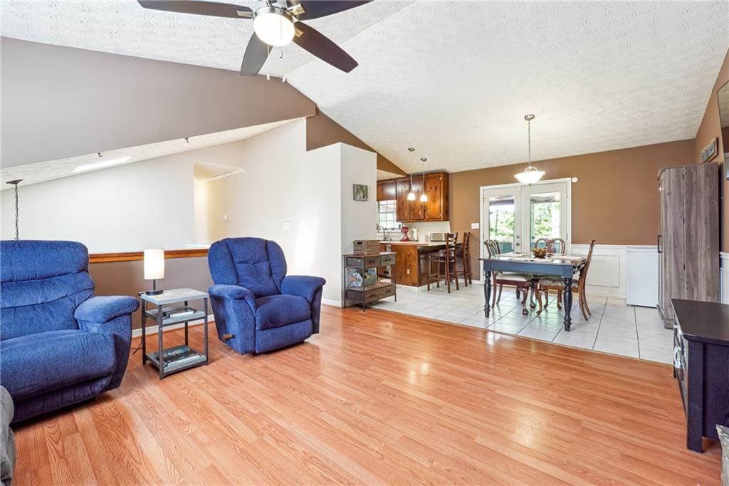 2816 Pine Meadow Drive, Marietta, Georgia image 4