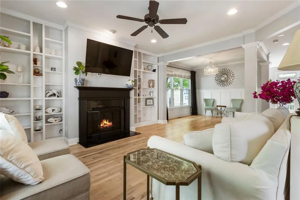 Atlanta, Georgia 30318, United States, 3 Bedrooms Bedrooms, ,3 BathroomsBathrooms,Residential,Active,109428