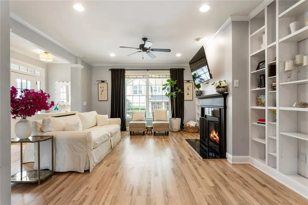 Atlanta, Georgia 30318, United States, 3 Bedrooms Bedrooms, ,3 BathroomsBathrooms,Residential,Active,109428